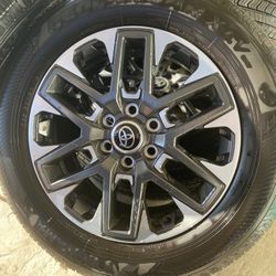Toyota Tundra Limited 18" Yokohama Tires