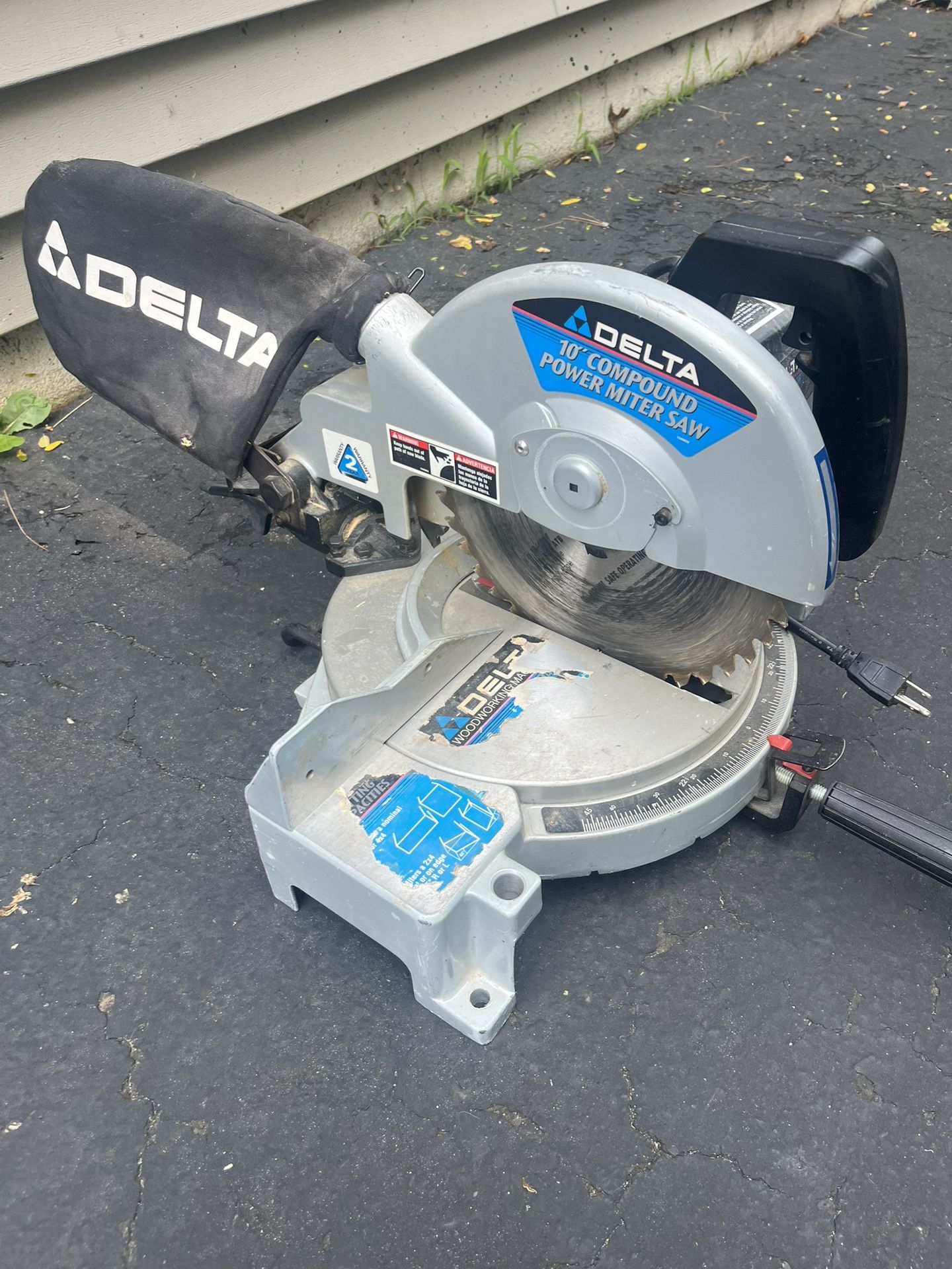 Delta 10 Inch Mitre Chop Saw