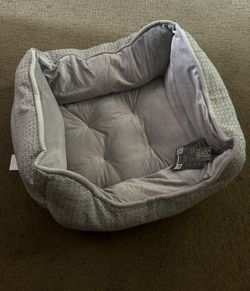 Nandog Pet Linen Bed (Light Gray)