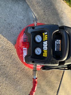 3 Gallon Oilless Air Compressor 100 PSI