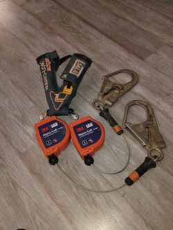 Nano Lok Edge Self Retractable