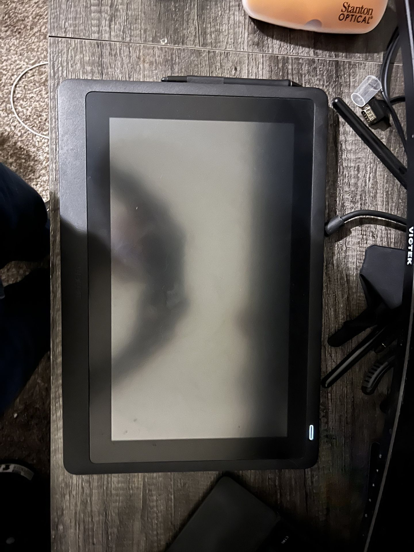 Wacom Cintiq 16 (DTK-1660) – Barely Used, Like New  