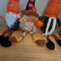 VV-Fall stuffed gnomes
