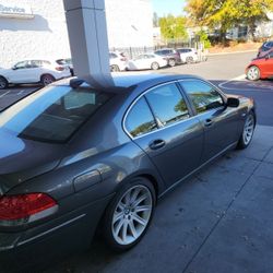 07' BMW 750i