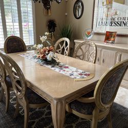 Dining Room Table With Six Chairs And Two Leaves. 