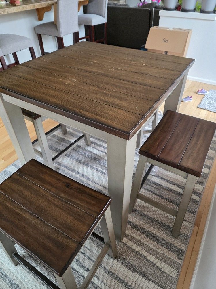 4 Seaters Dining Table Set