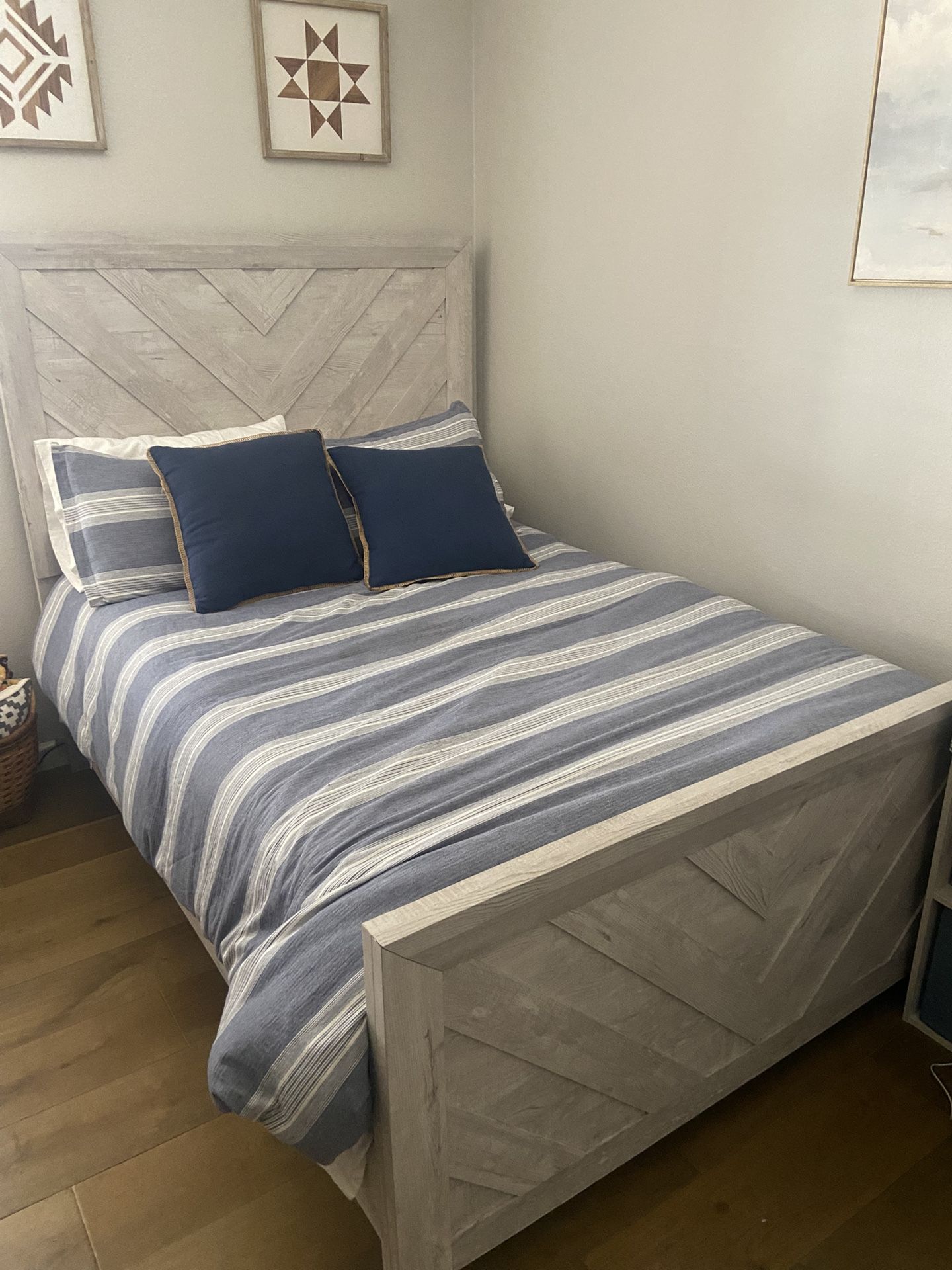 Full Size Bed + Sealy Cocoon Mattress