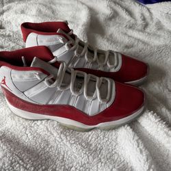 Jordan 11 cherry size 13m