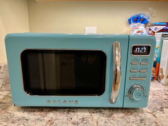 Galanz GLCMKZ07BER07 Retro Countertop Microwave Oven