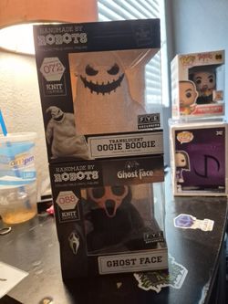 Handmade By Robots Knitted addition