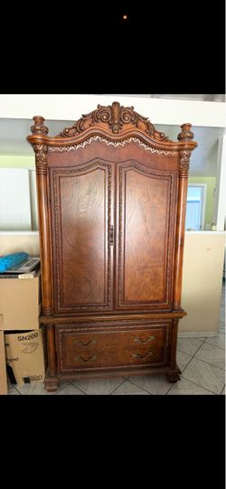 Clothes dresser