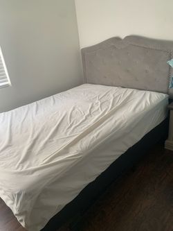 Headboard with bed Frame and mattress box Spring Size Queen was used in guest room barely used