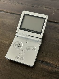 Clean Nintendo Game Boy Advance SP (Platinum Silver) - Working w/ Charger