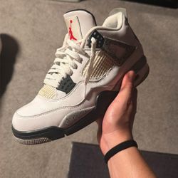 Jordan 4 “White Cement” SZ 8 Used