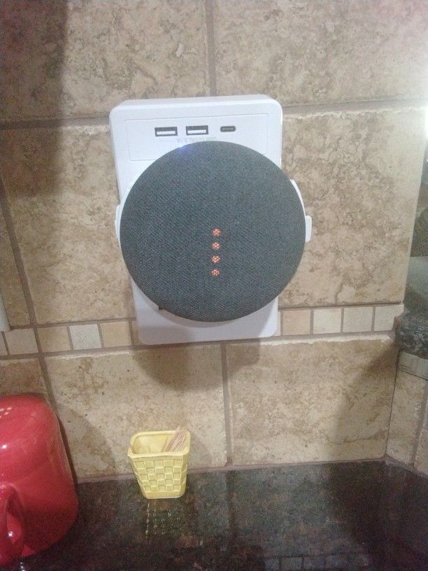 2 Google Nest Minis 2nd Gen