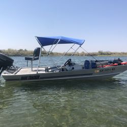 Bass Tracker Fishing Boat 