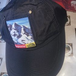 The North Face × Supreme Mesh Collab Adjustable Cap Hat 