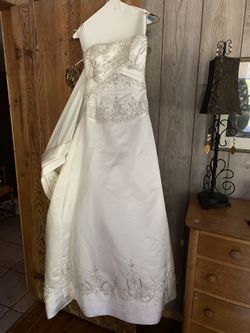 Bridal gown