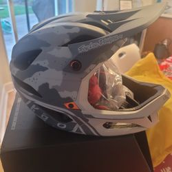 Troy Lee Helmet