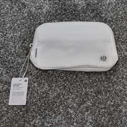 Lululemon White Everywhere Belt Bag 1L