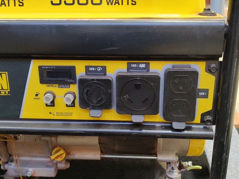 Like New Generator, Gas, 4375 Start watts, 3500 Cont Watts