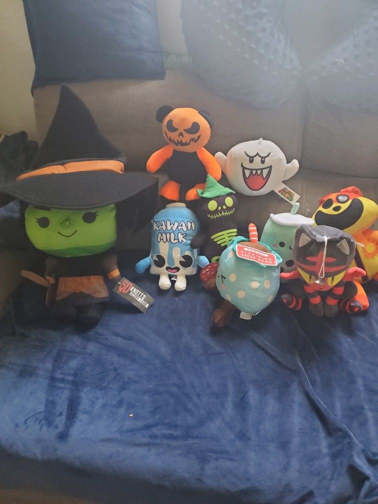  Plushies/Peluches  