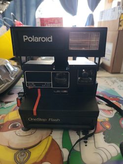 Polaroid Camera 📷