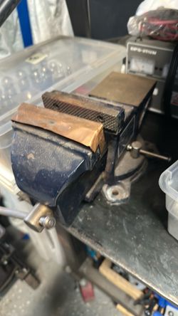 Heavy Duty Bench Vise