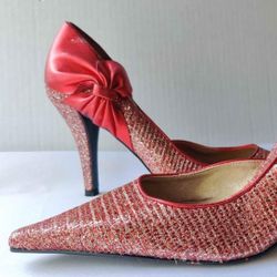 Women's Shoes Size 7.5 New Condition 