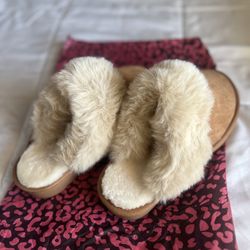 Slippers