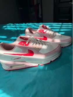 Nike woman’s air max 90’ love letter