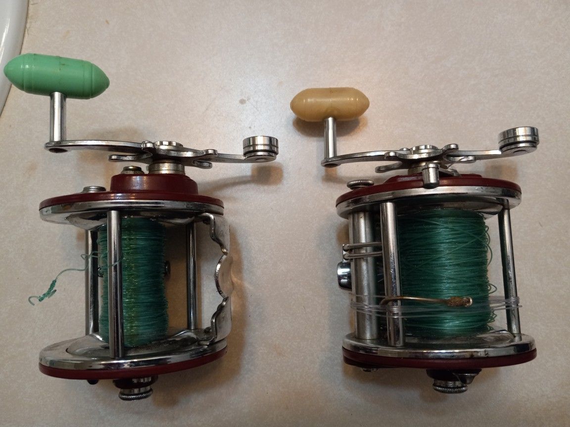 2 Vintage Penn Peer 209 Fishing Rod Reels