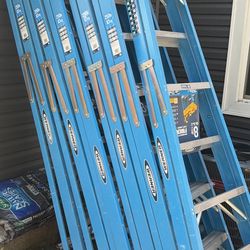 8ft Fiber Glass Ladder