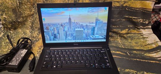 Dell latitude 7290  i7 8Gen 16Ram 256ssd ,camera wifi win11-Office charger