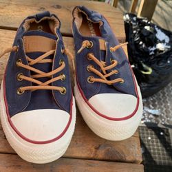 Converse Size 8 