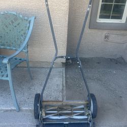 Manual Lawn Mower 