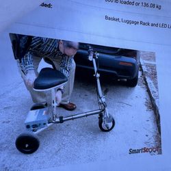 MOBILITY SCOOTER CHARGER GOOD BATTERY Easy to load into the car—it weighs nothing.