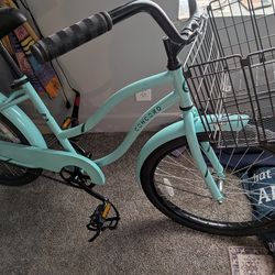 Concord bike w/ basket