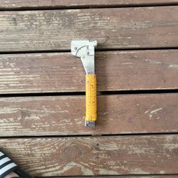 Hammer Tacker 