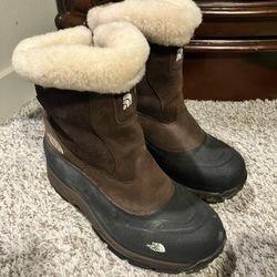 The North Face Women’s Winter Snow Boots 