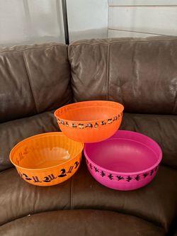Halloween Plastic Serving Bowls Set of 3