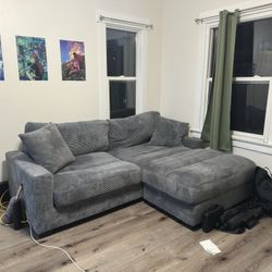 Aspen Charcoal 86” Right Arm Facing Chofa with Removable Ottoman