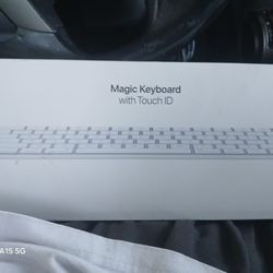 Apple MAGIC KEYBOARD