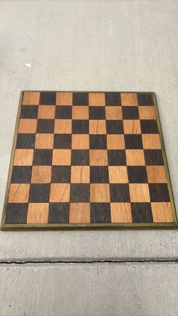 Wooden chess board