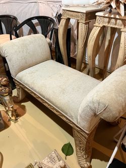 Elegant Vintage Tufted Bench / Settee with Rolled Arms - Cream/Champagne