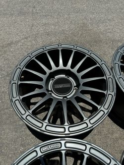 FINANCING AVAILABLE (2) Method MR314 18” Wheels Titanium Finish Toyota Tundra 5x150 Wheels Rims Rines
