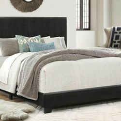 [SPECIAL] Erin Black Faux Leather Full Bed

