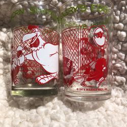 Vintage 1974 “Foghorn Switches Henery’s Egg!” Warner Brothers Yosemite and Porky Glasses