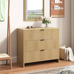 Fluted 3 Drawer Dresser,32 Inch Modern Chest of Drawers with Metal Handle,Wood Dresser Organizer for Bedroom,Living Room,Hallway,Natural Oak