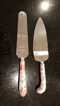 Beautiful cake serving set